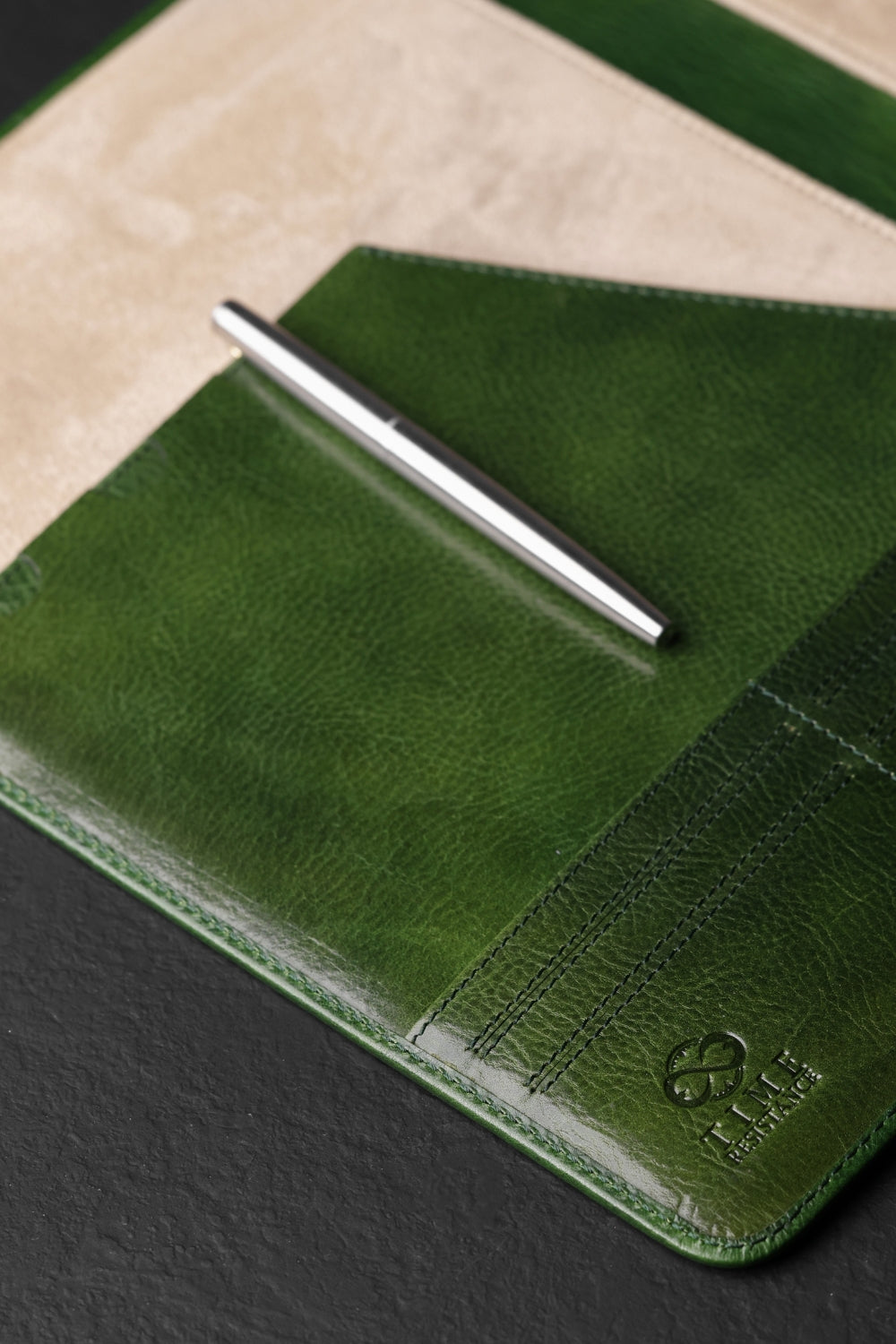 Męskie teczki na dokumenty