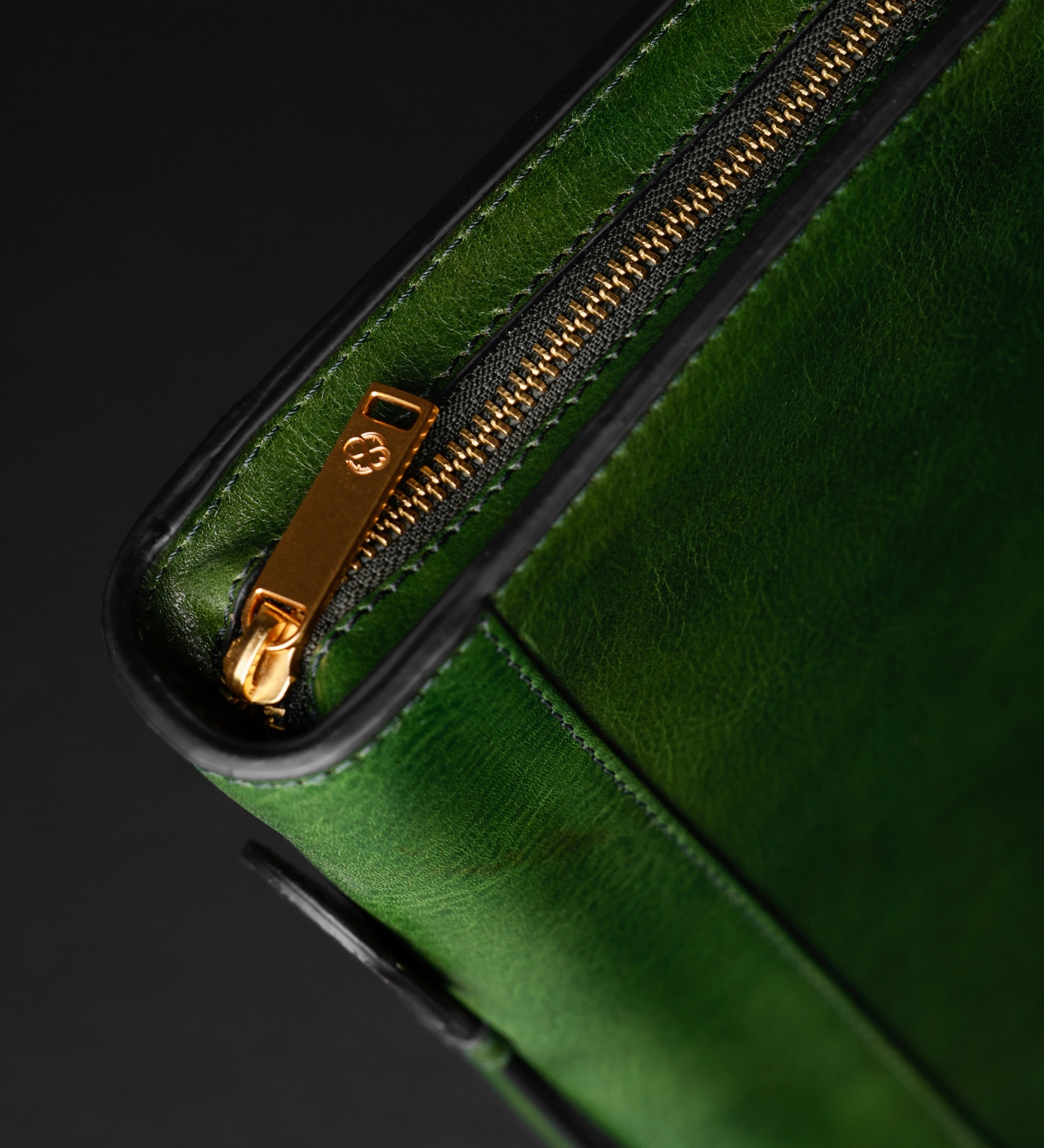 Skórzane etui na dokumenty z segregatorem - Joy in the Morning