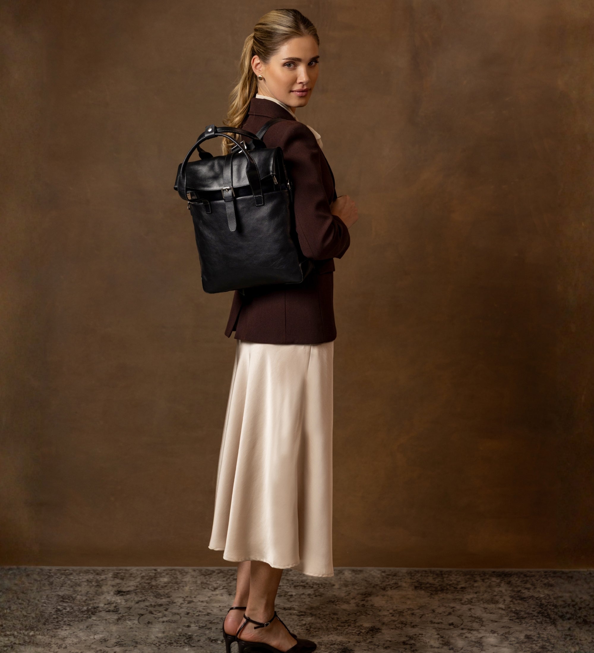 Skórzana torba na ramię/plecak wielofunkcyjny dla kobiet - The Awakening