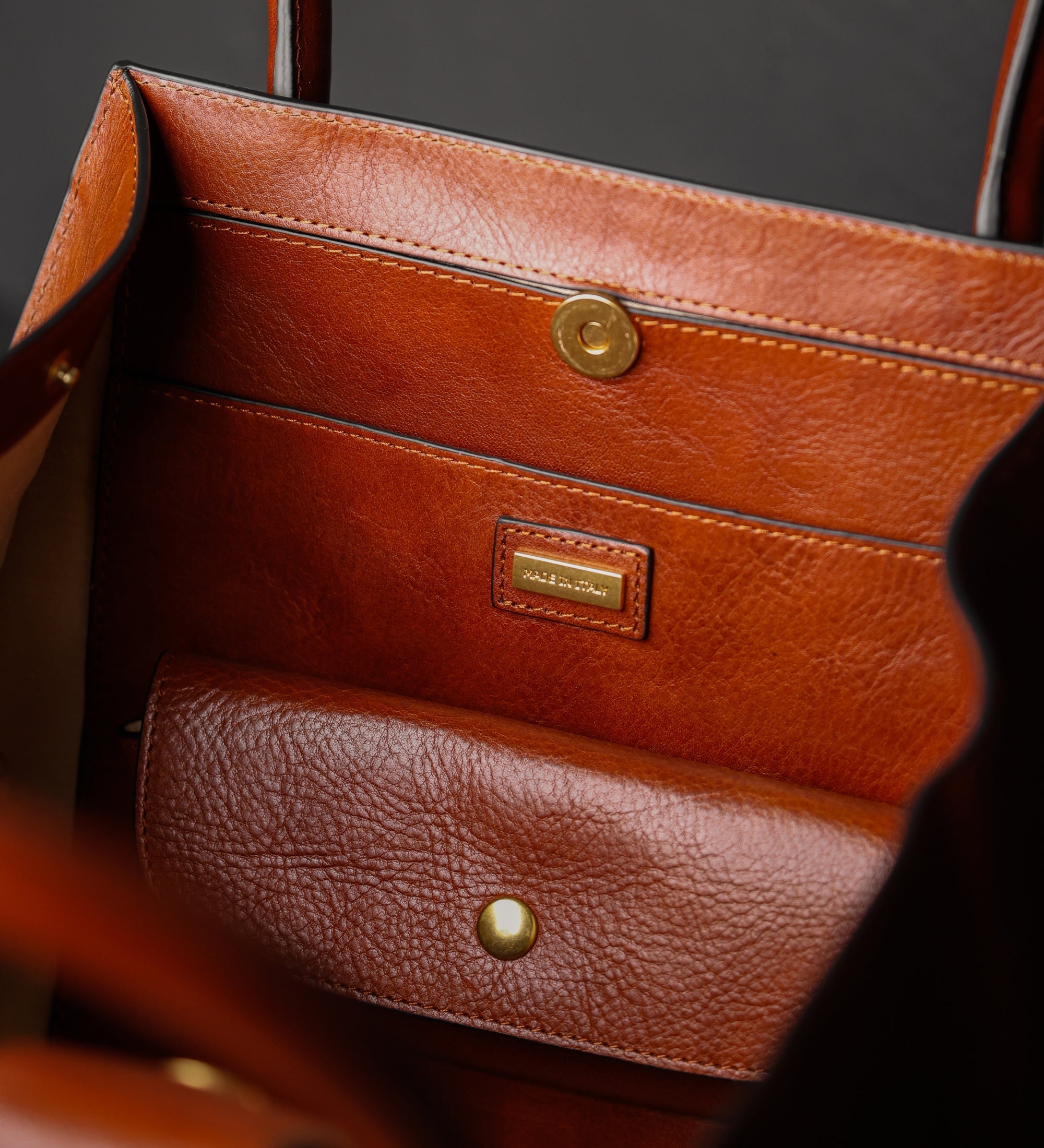 Skórzana torebka shopper dla kobiet - The Woman In White