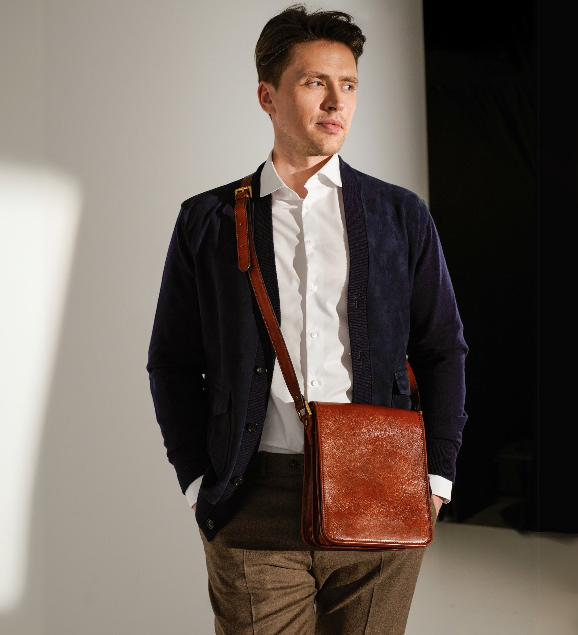 Mała skórzana torba listonoszka - On The Road