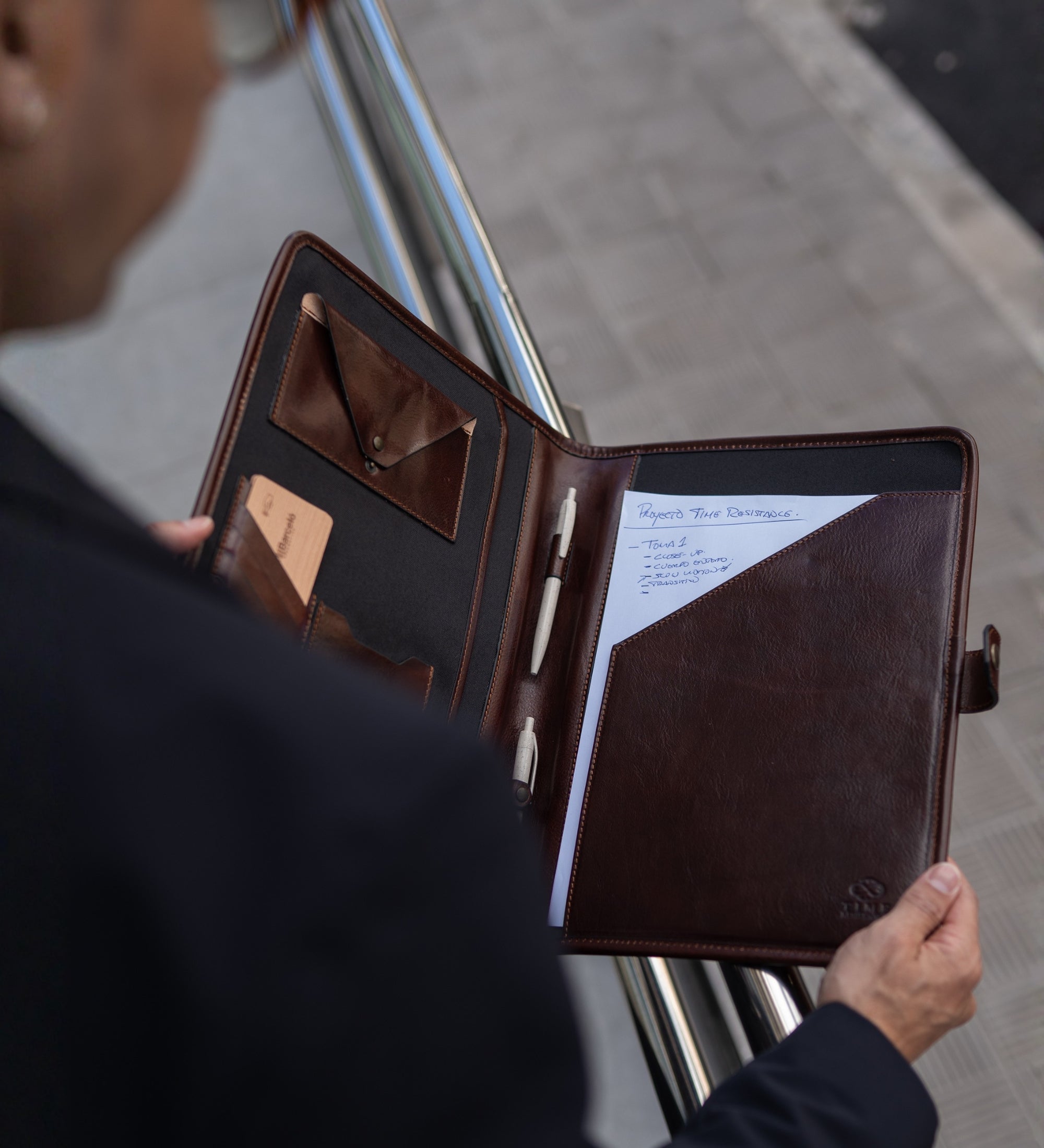 Skórzany organizer folder na dokumenty A4 - The Call of the Wild