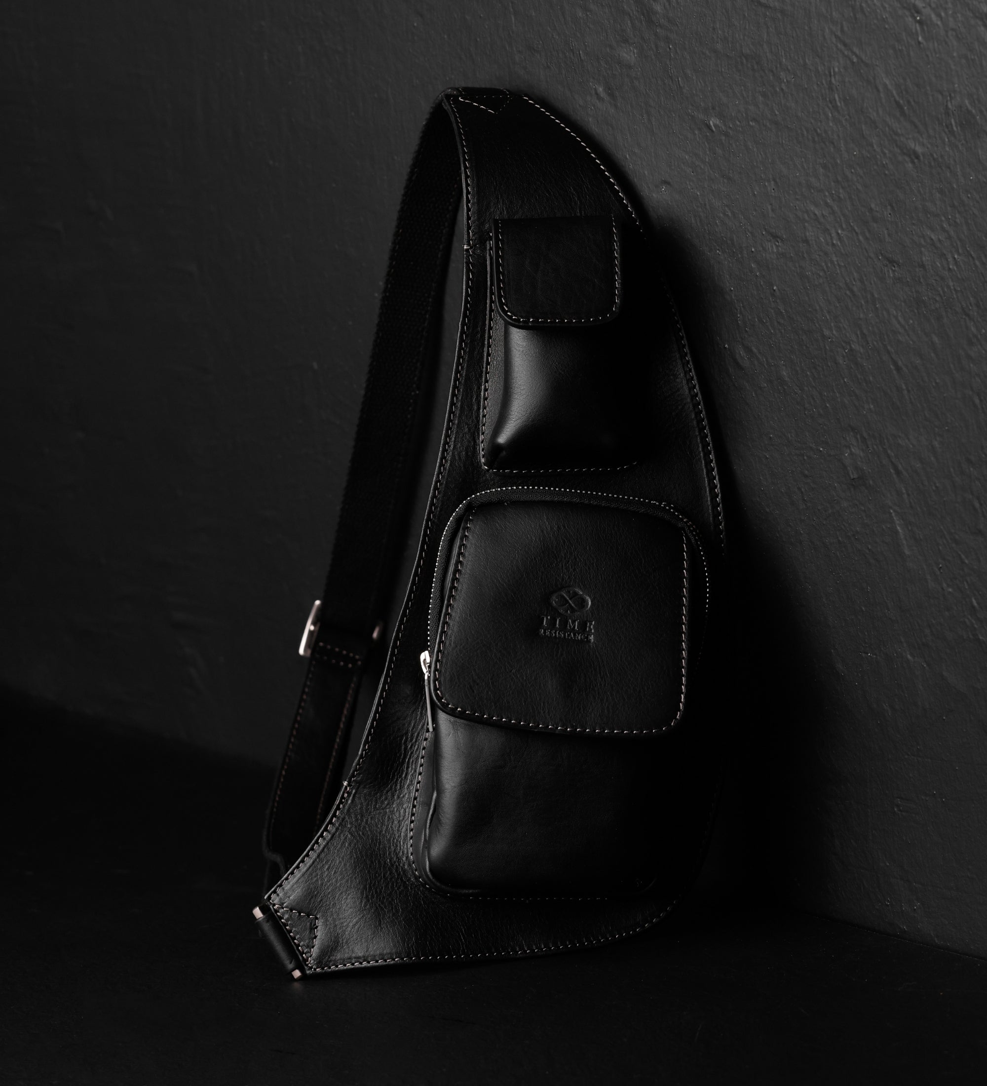 Skórzana torba typu sling crossbody - The Monk