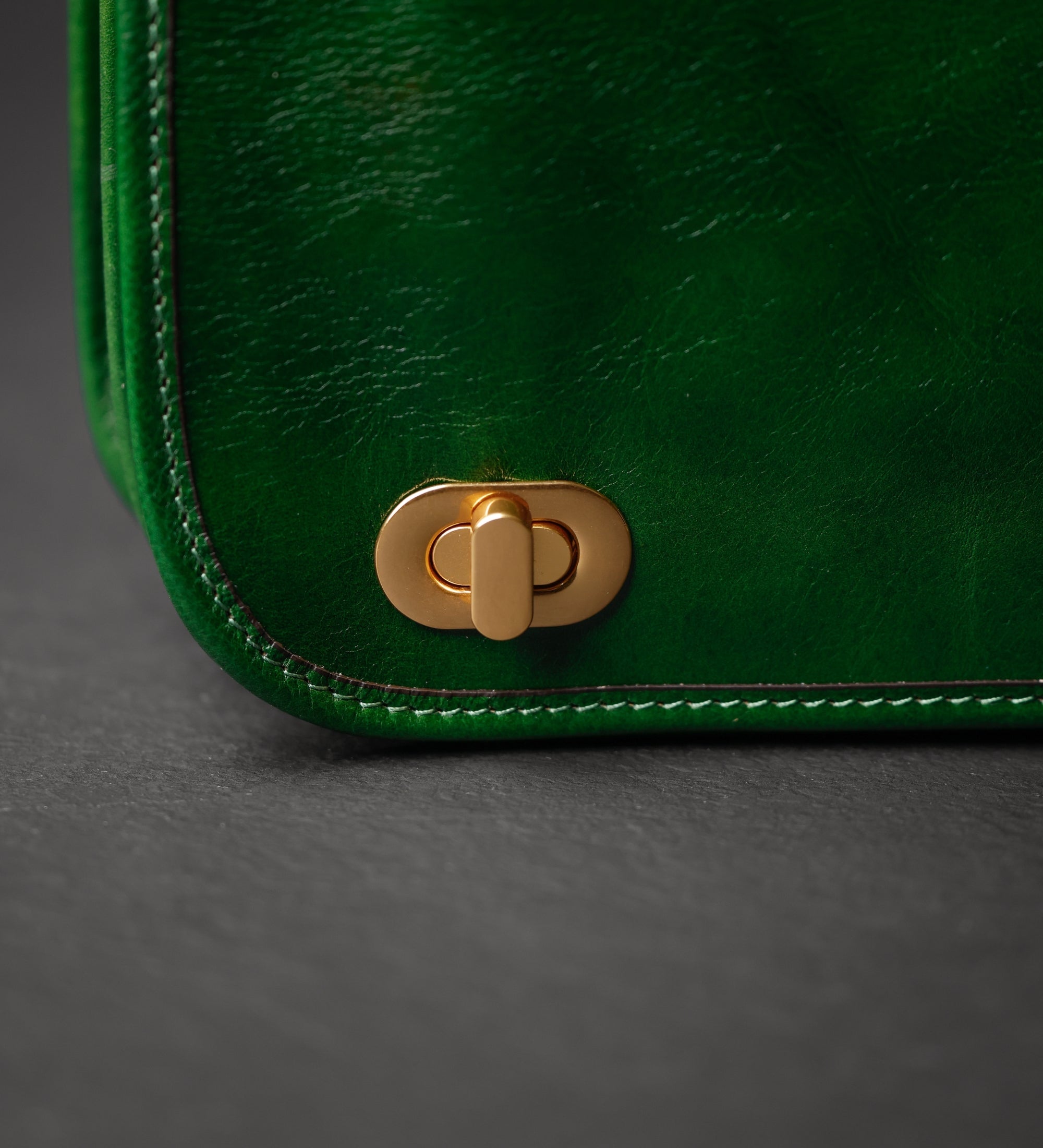 Skórzana teczka na laptopa - Illusions