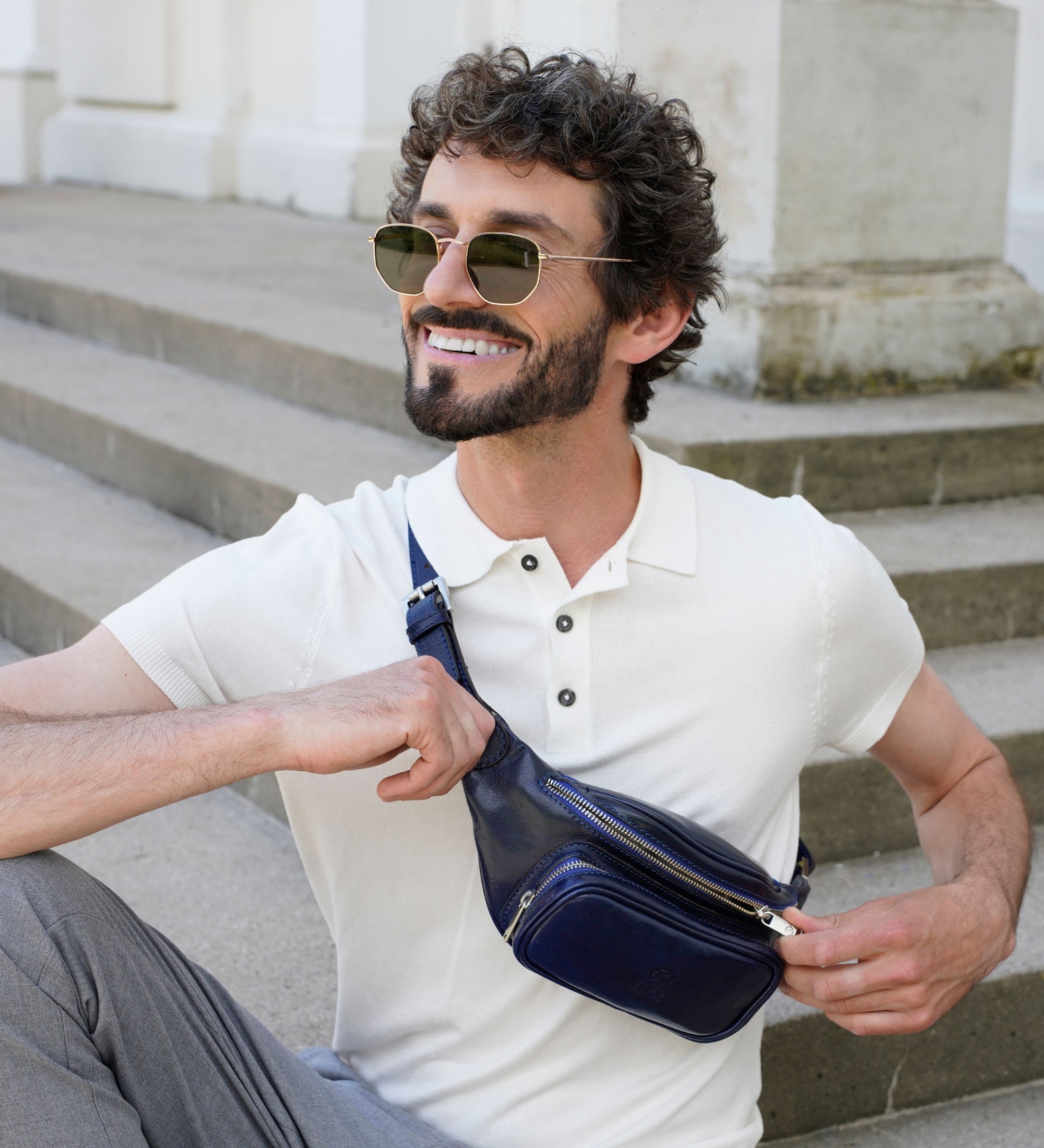 Skórzana torba typu sling nerka - Independent People