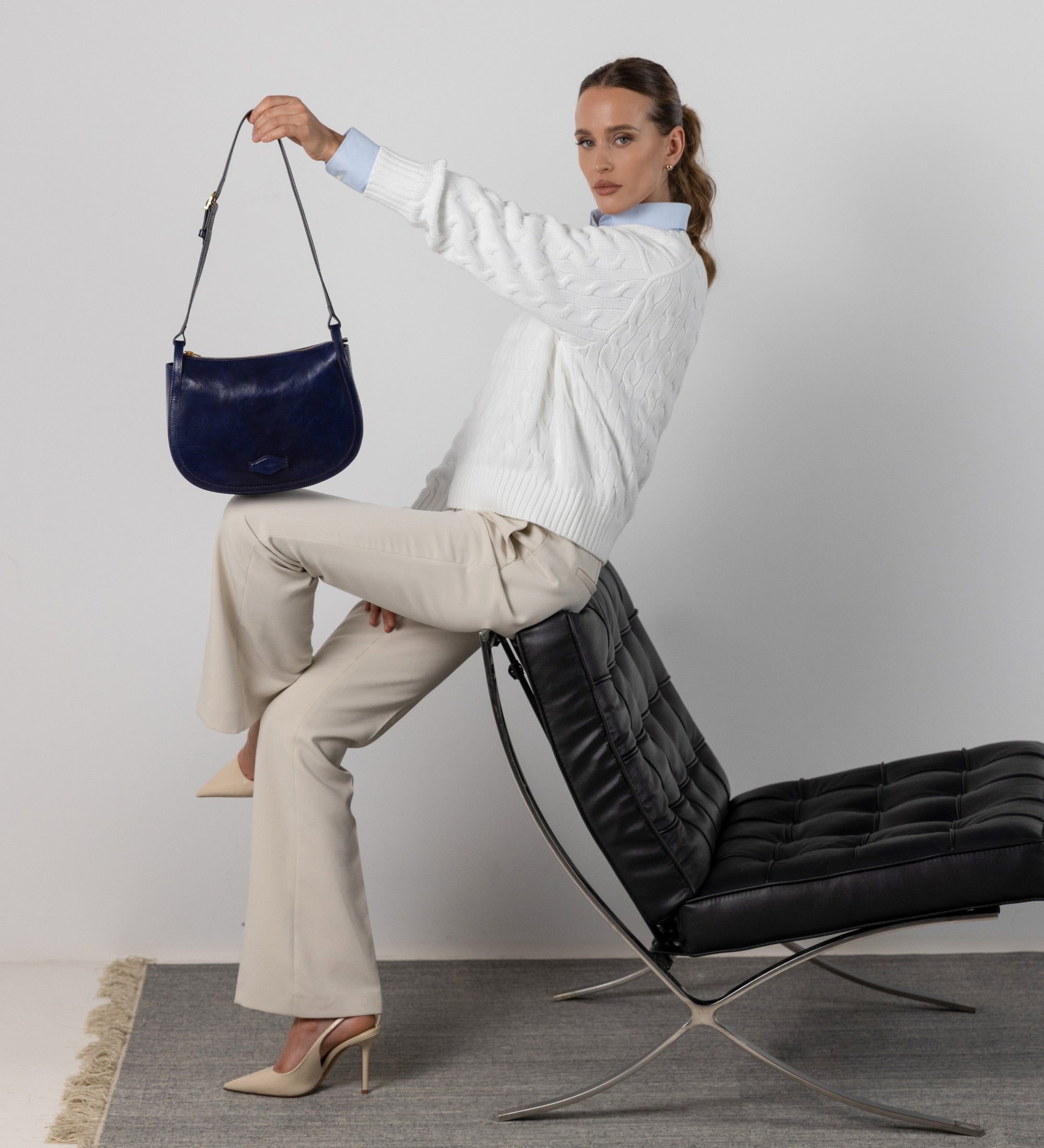 Skórzana torba typu hobo dla kobiet - La Noia