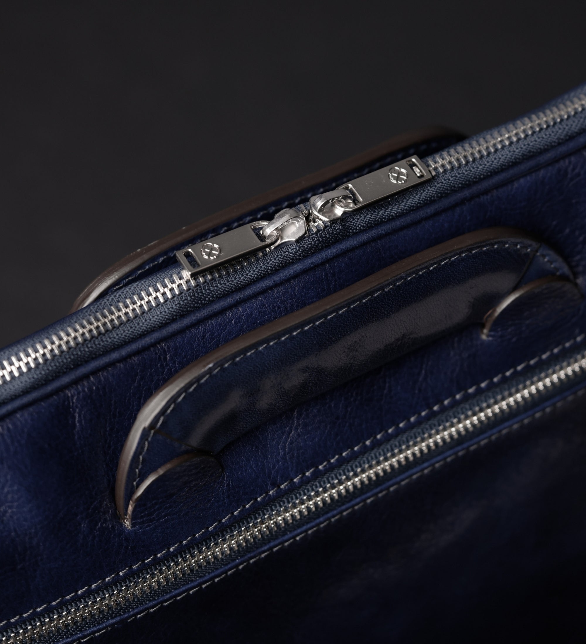 Skórzana teczka na laptopa - Brave New World