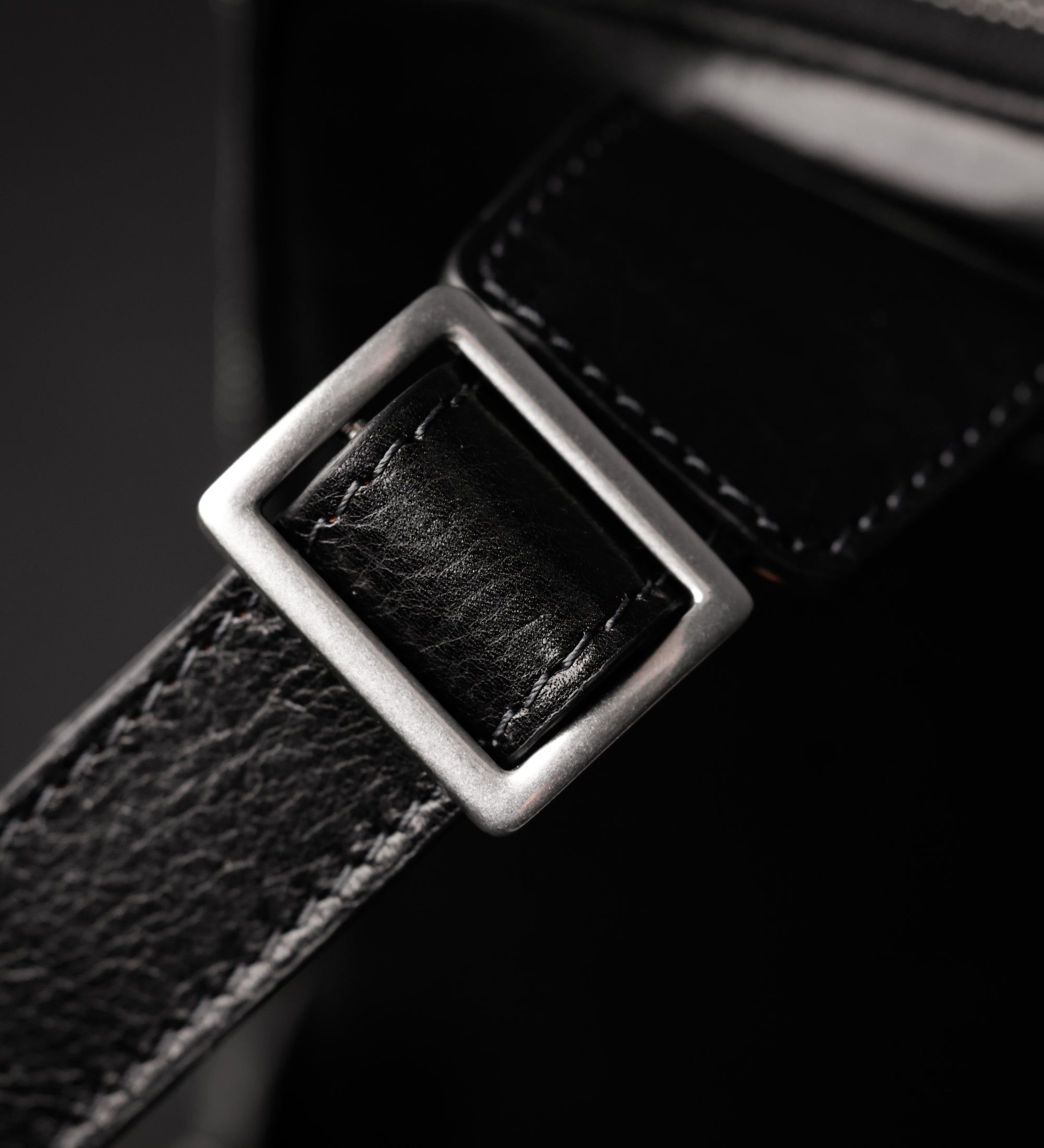 Skórzana torba typu sling, torba na klatkę piersiową - Kim