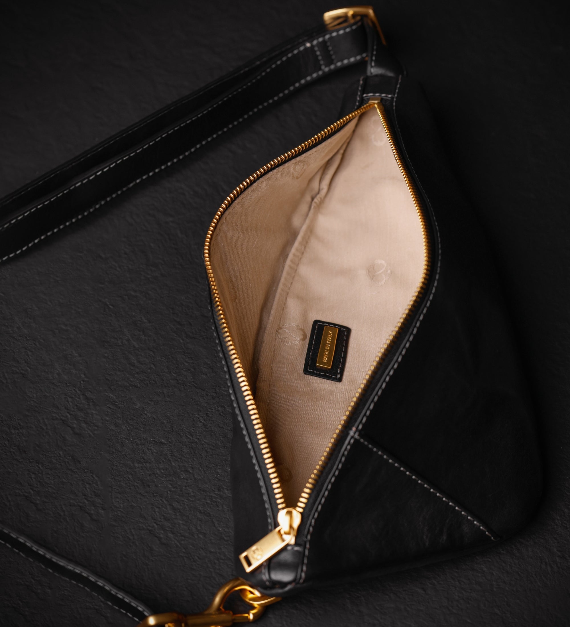 Skórzana torba na klatkę piersiową - Tales of the City