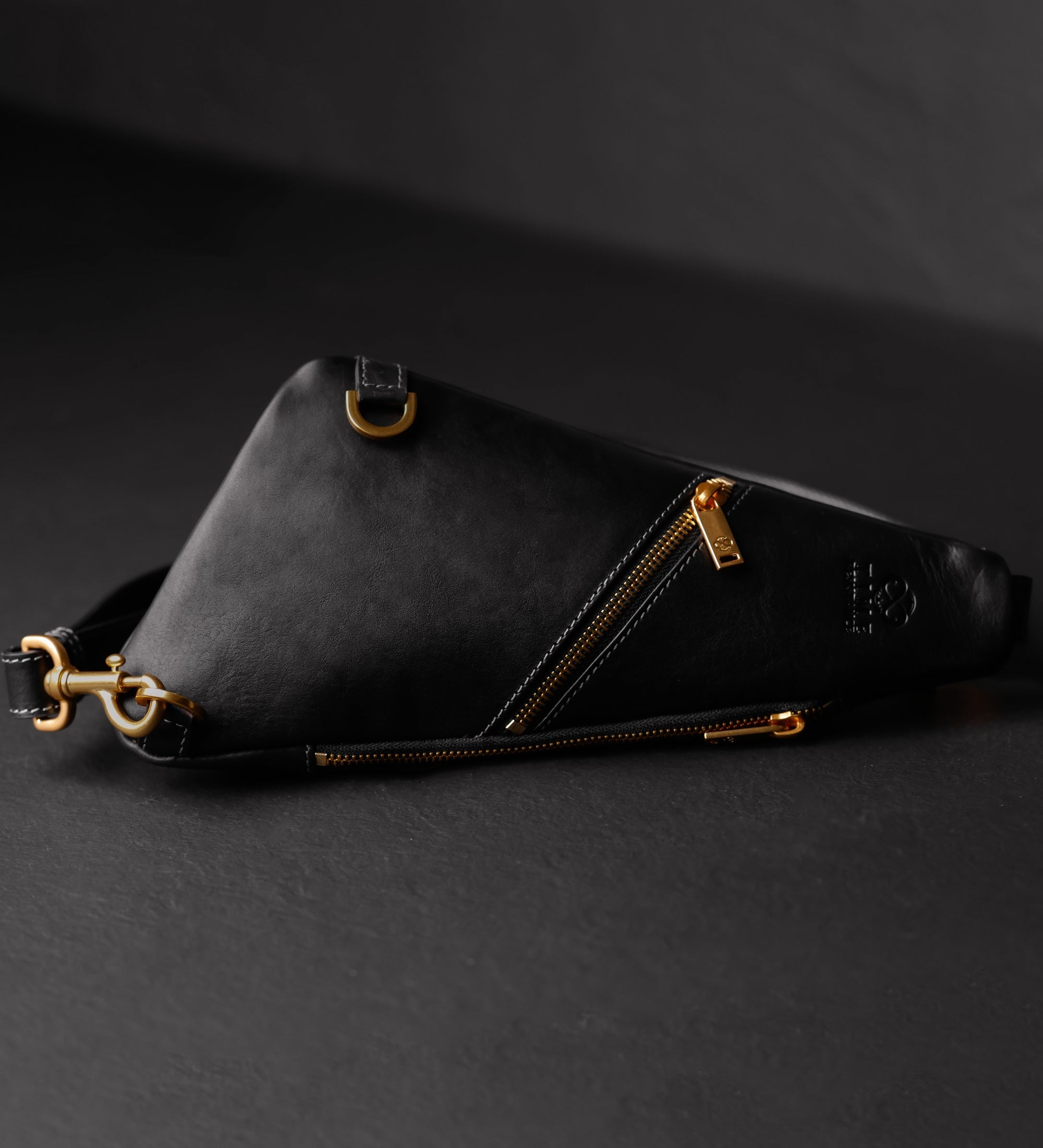 Skórzana torba na klatkę piersiową - Tales of the City