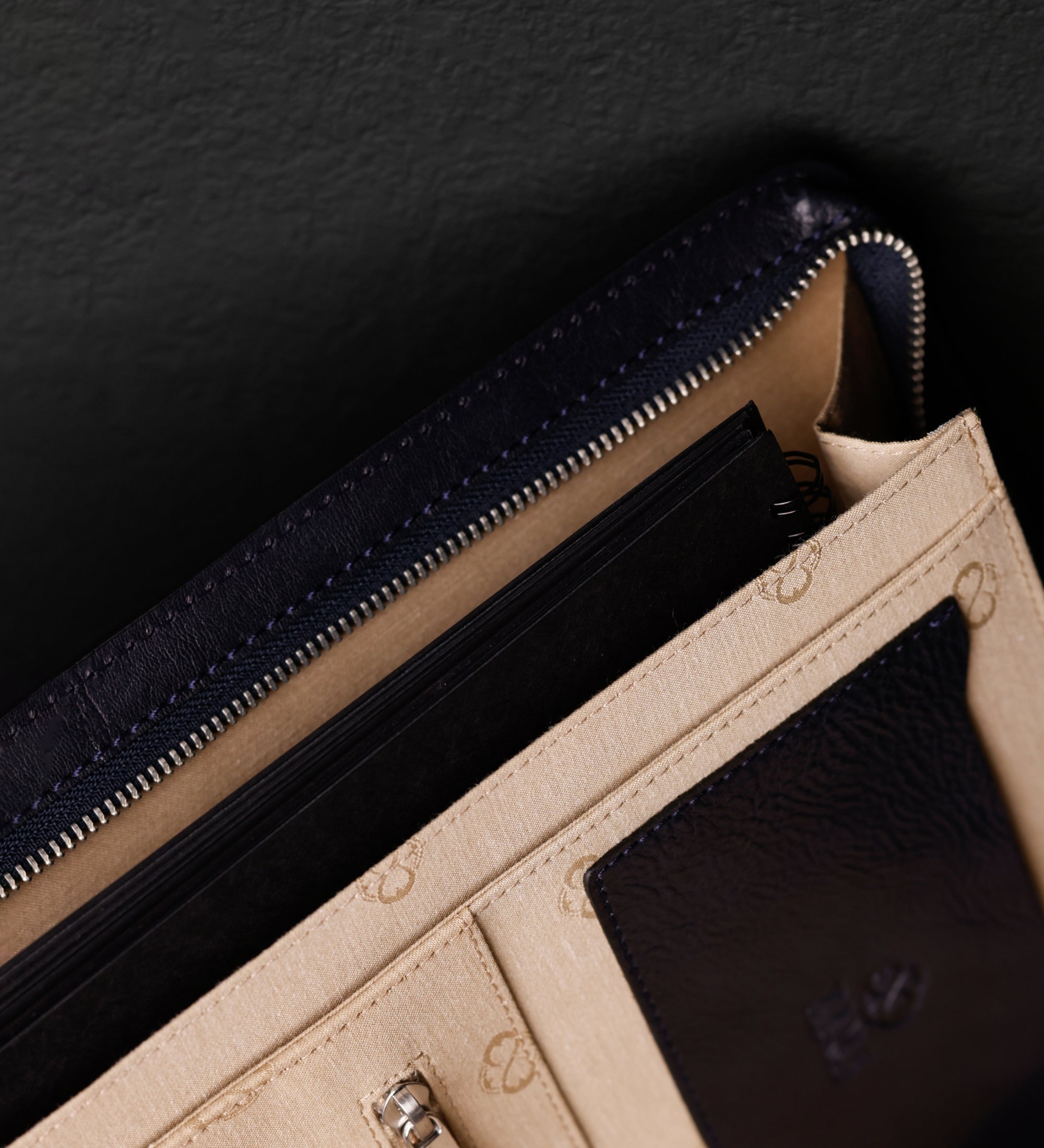 Skórzana teczka na dokumenty A4 dla kobiet - Candide