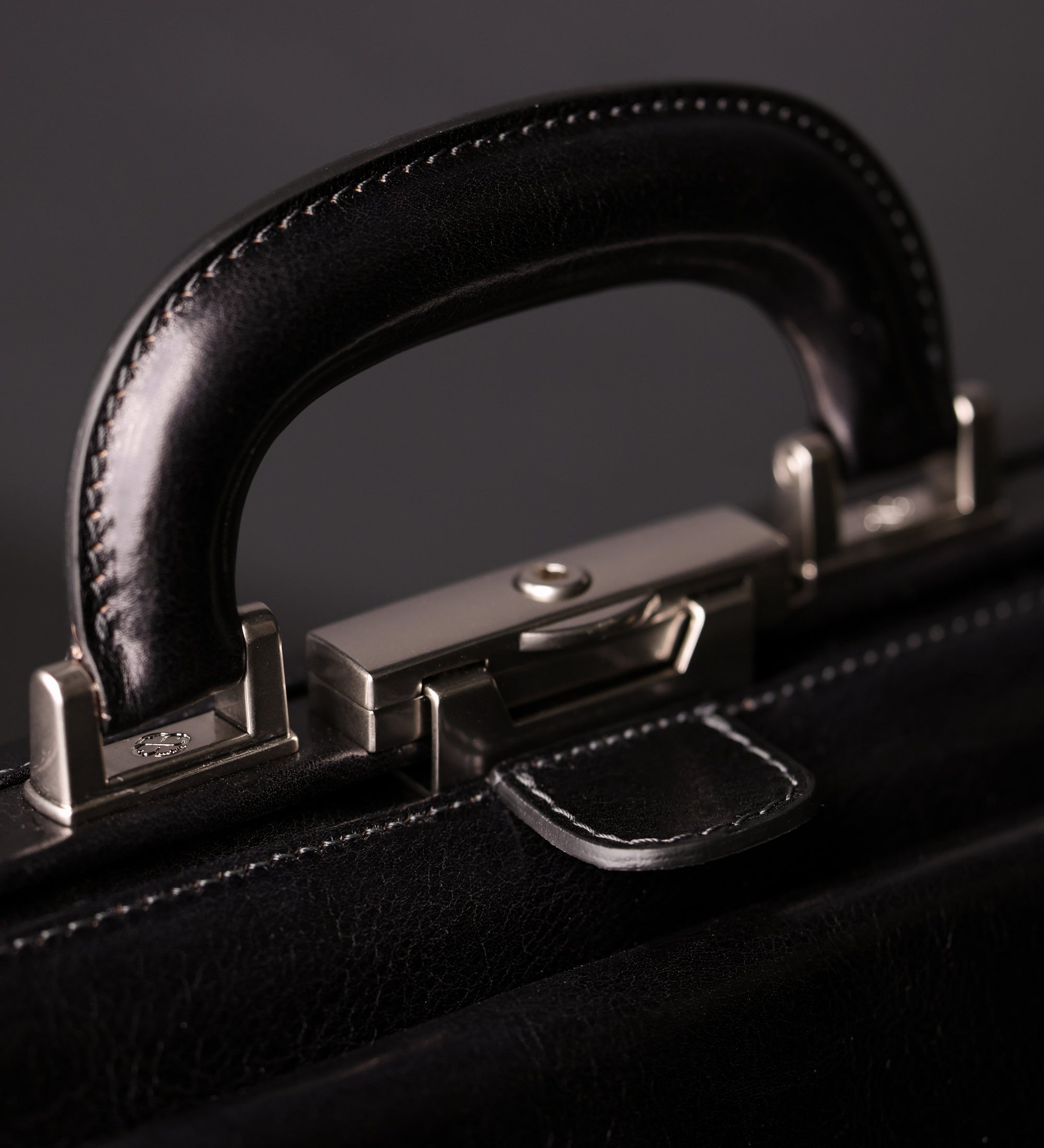 Duża włoska torba lekarska ze skóry - The Master and Margarita