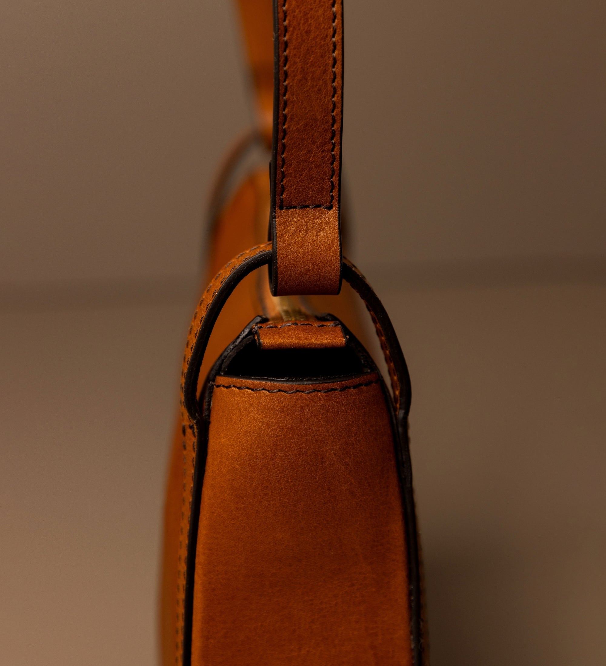 Skórzana torba typu hobo dla kobiet - La Noia