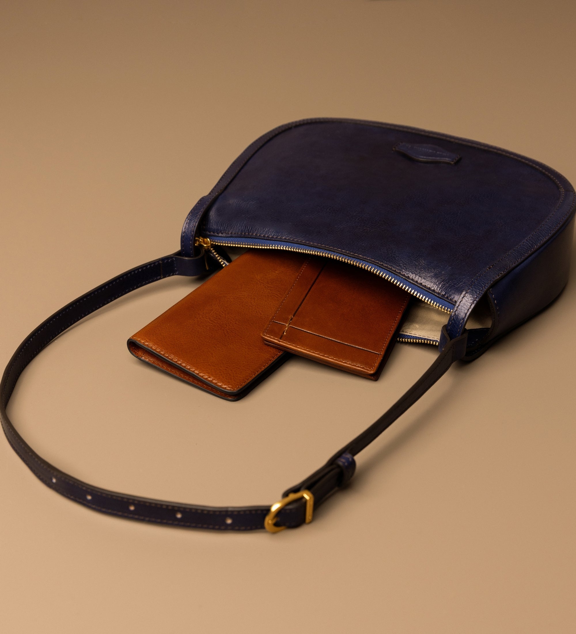 Skórzana torba typu hobo dla kobiet - La Noia