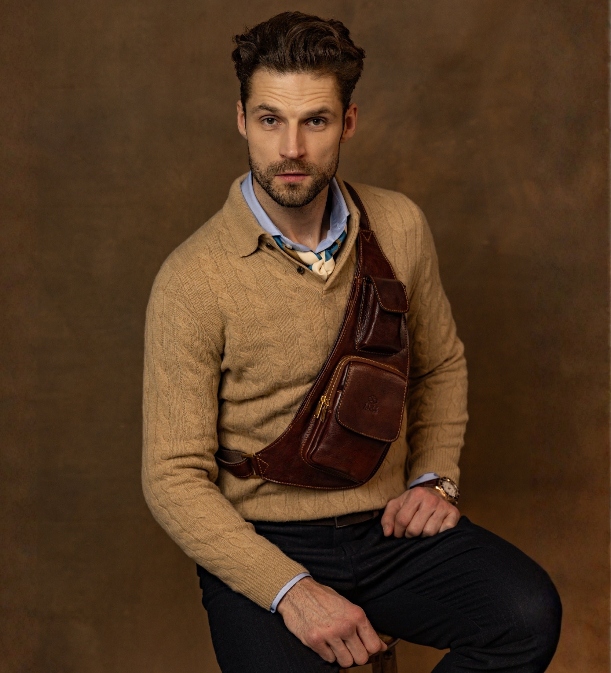 Skórzana torba typu sling crossbody - The Monk