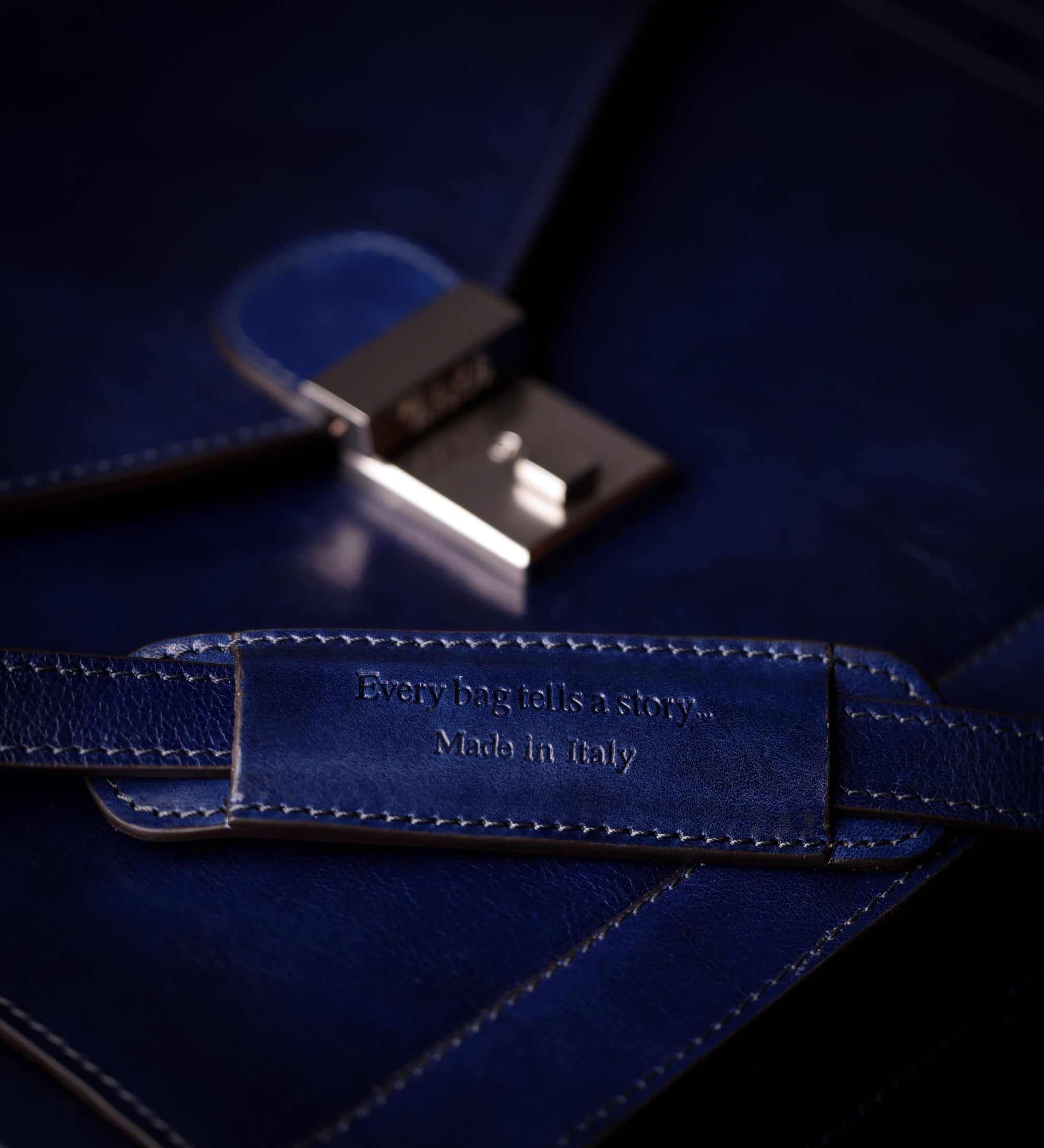 Teczka skórzana o klasycznym designie - The Magus