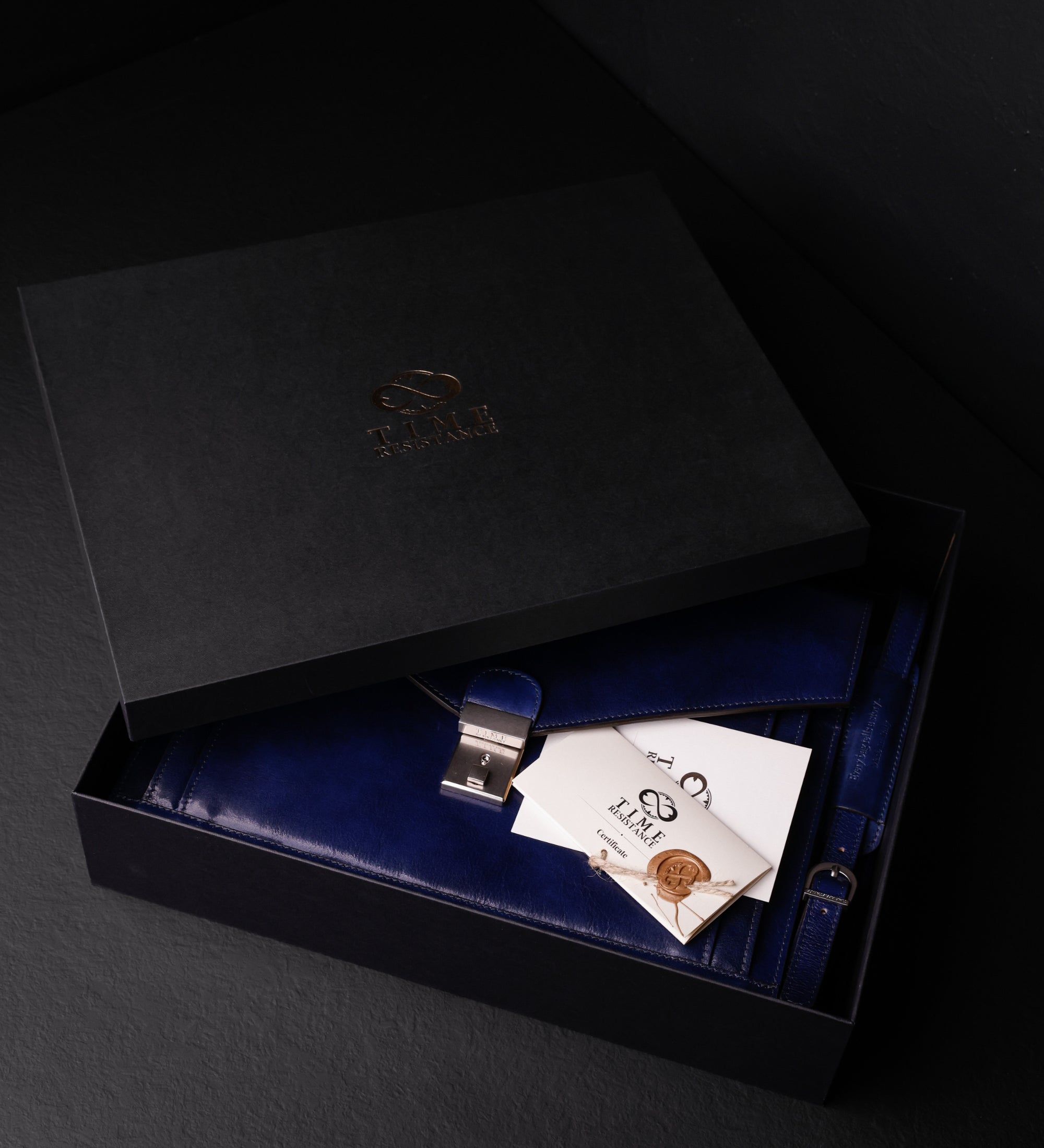 Teczka skórzana o klasycznym designie - The Magus