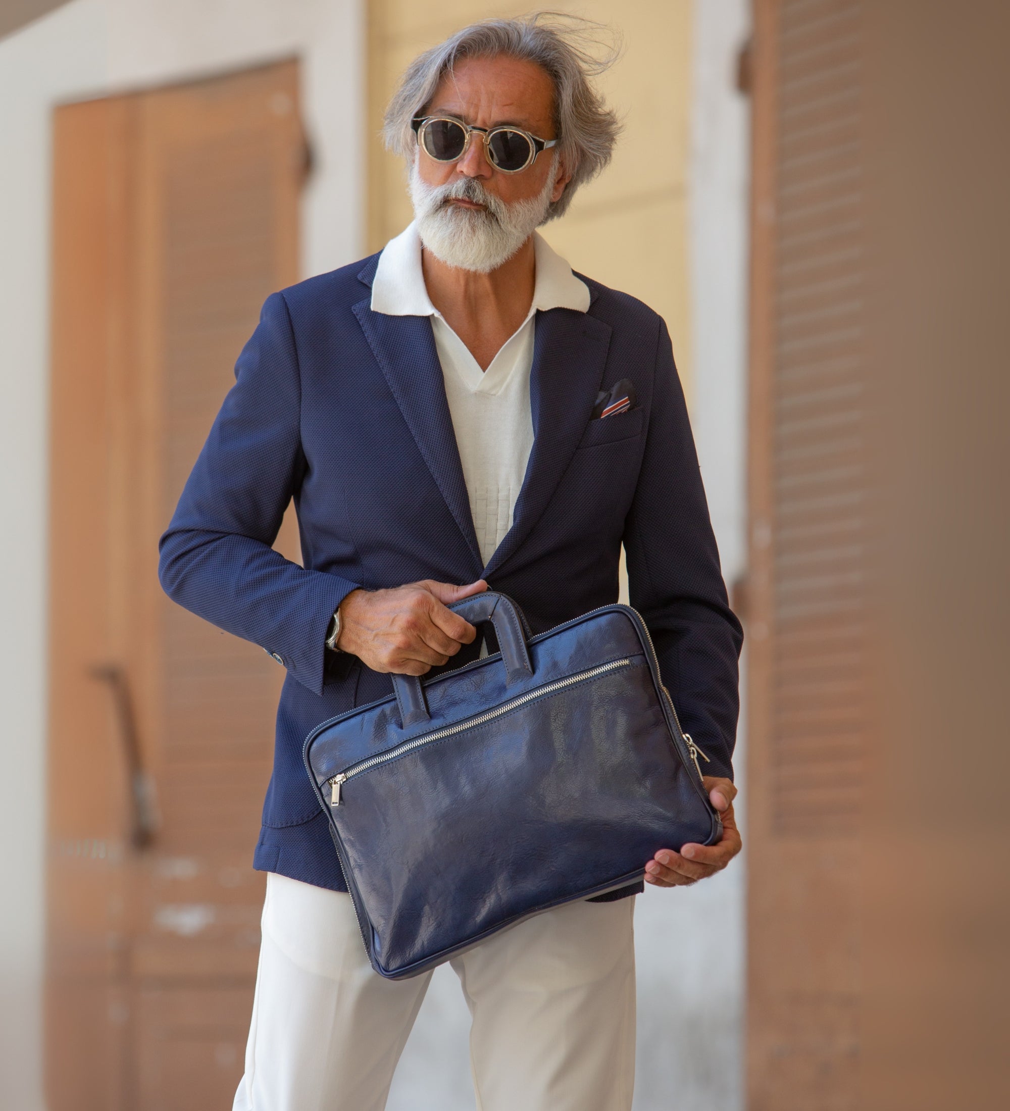 Skórzana teczka na laptopa - Brave New World