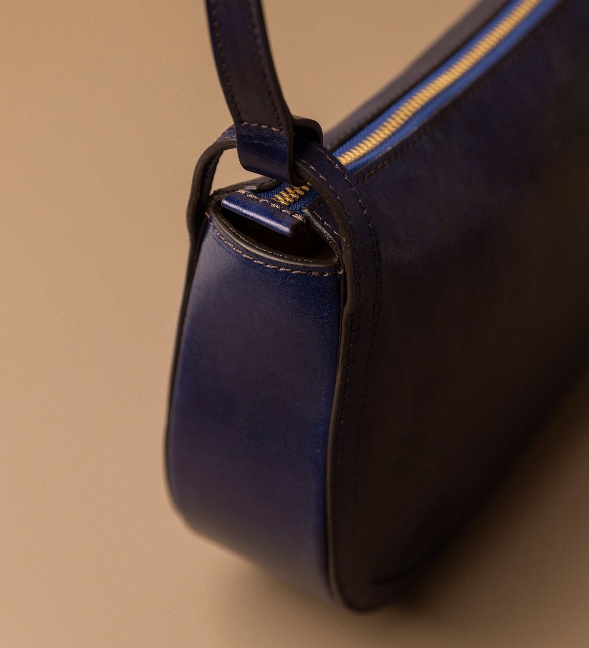 Skórzana torba typu hobo dla kobiet - La Noia