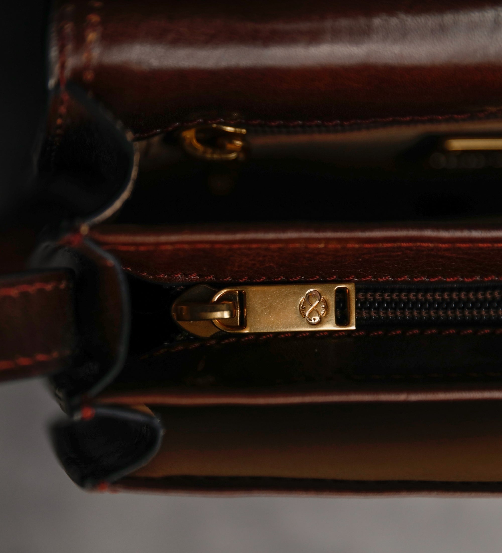Skórzana torba saddle torba crossbody dla kobiet - Moonfleet