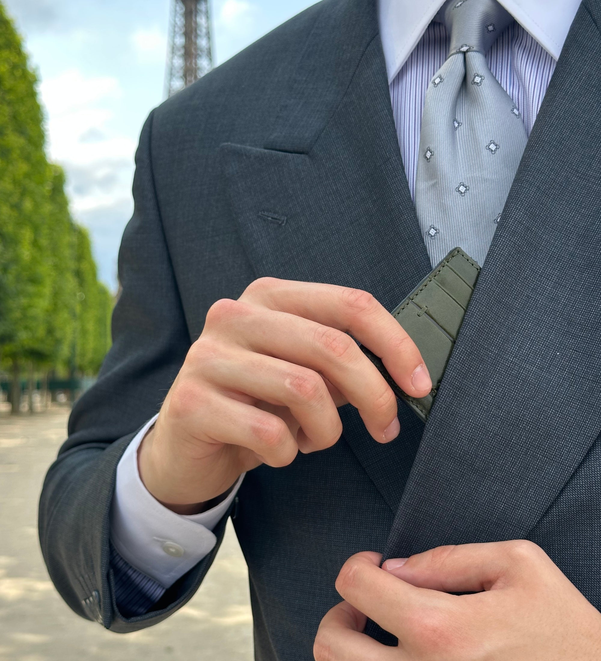 Skórzane etui na karty kredytowe i wizytówki - Fireflies