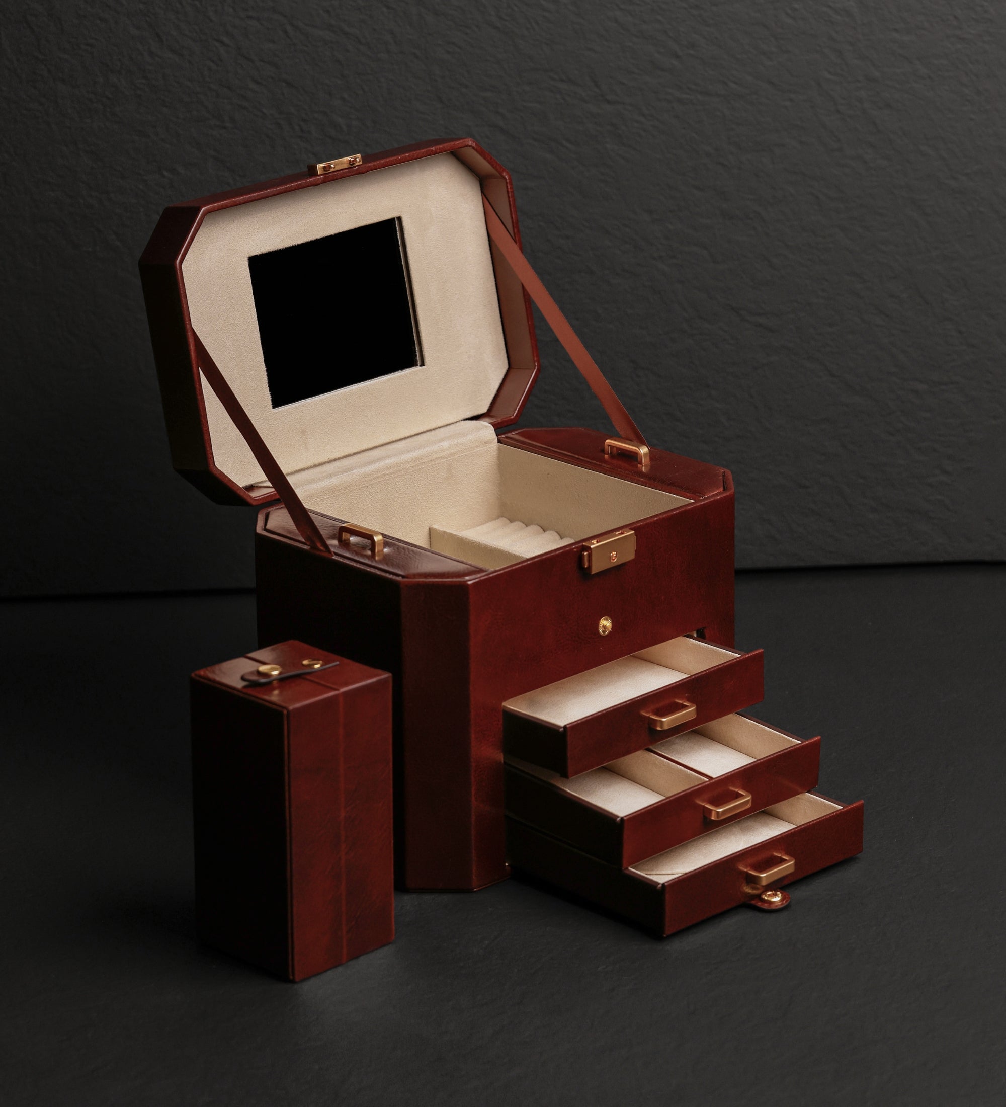 Duża szkatułka na biżuterię ze skóry dla kobiet - A Handful of Dust