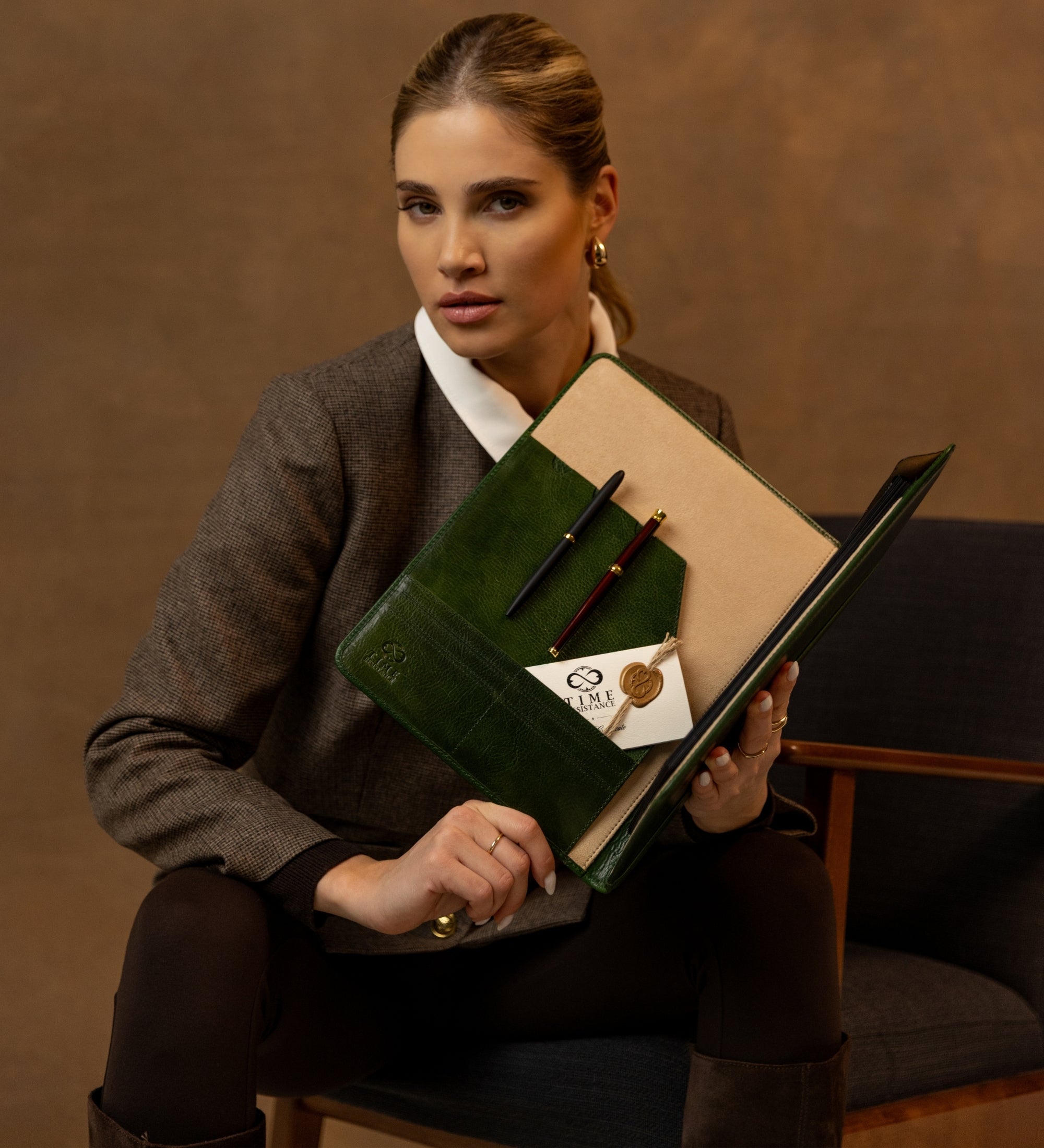 Skórzane etui na dokumenty dla kobiet - Something Fresh