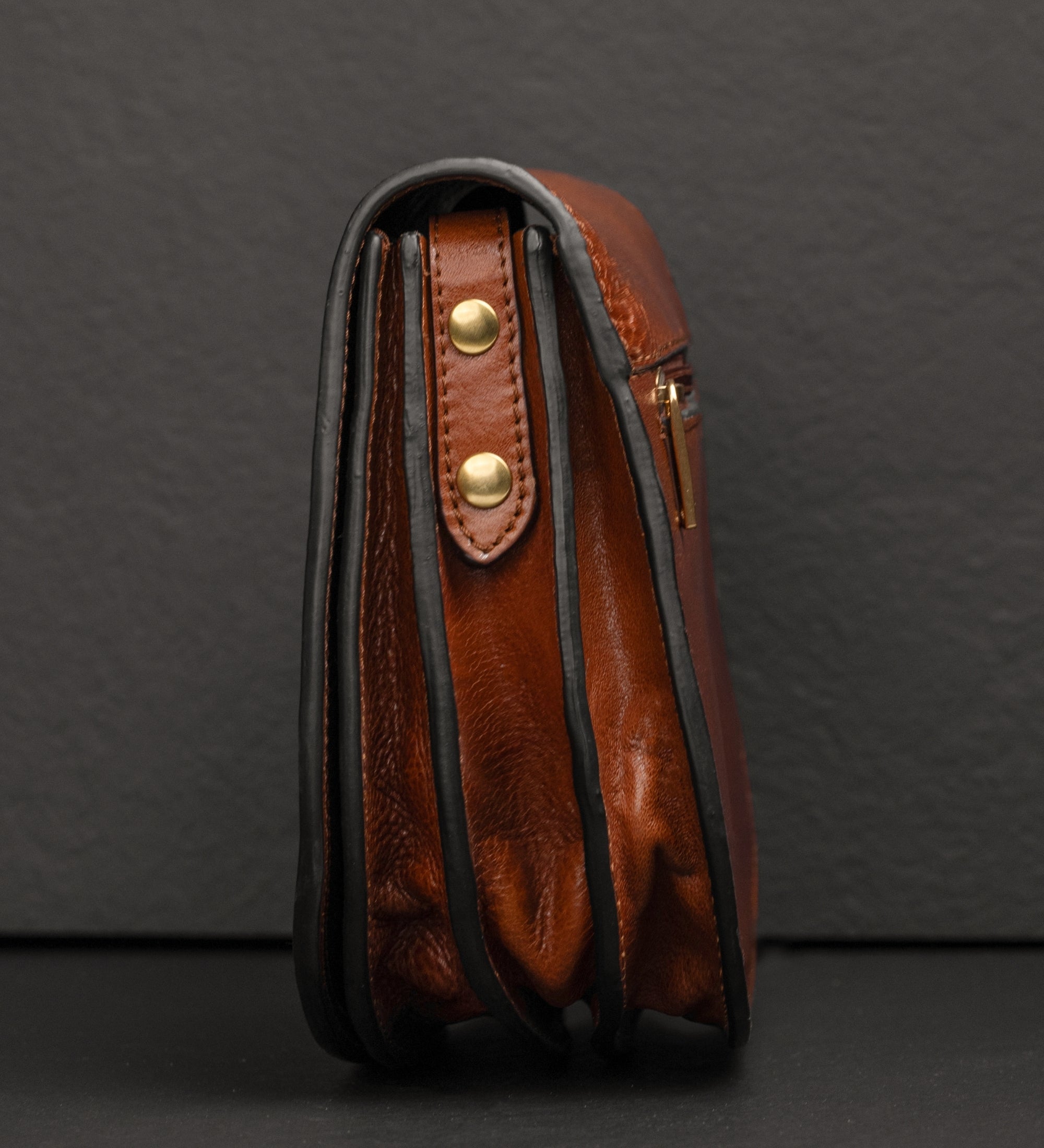 Skórzana torba saddle torba crossbody dla kobiet - Moonfleet