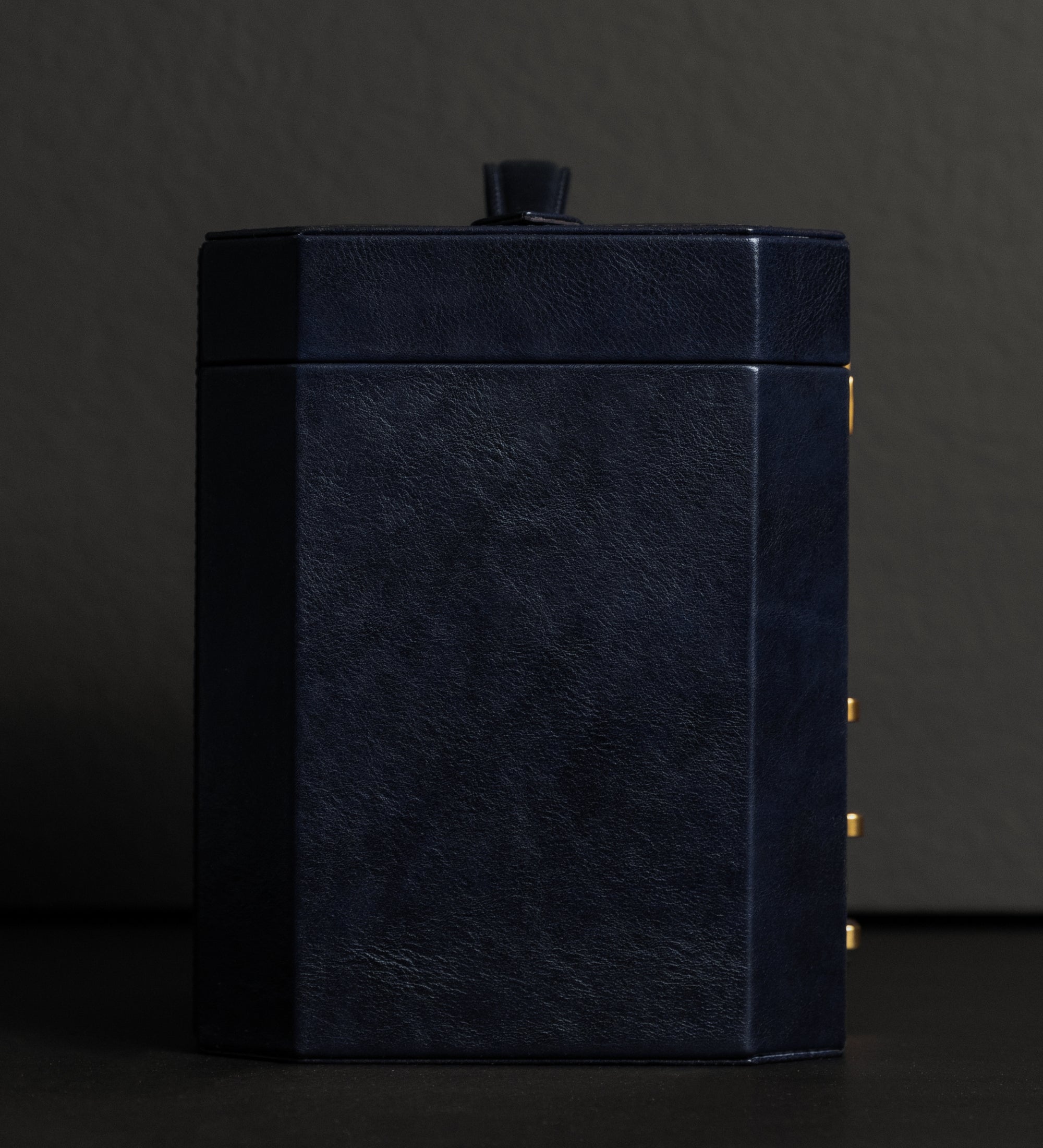 Duża szkatułka na biżuterię ze skóry dla kobiet - A Handful of Dust