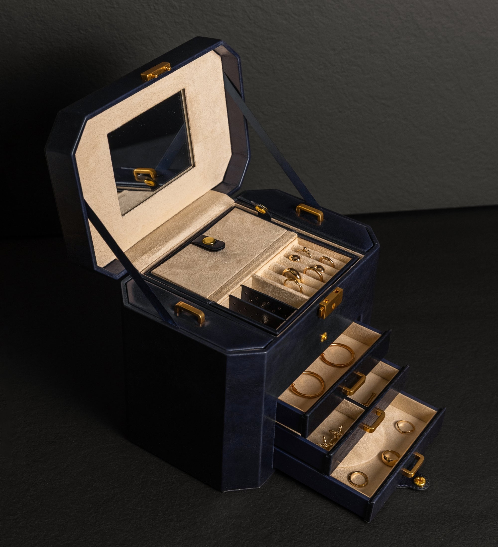 Duża szkatułka na biżuterię ze skóry dla kobiet - A Handful of Dust