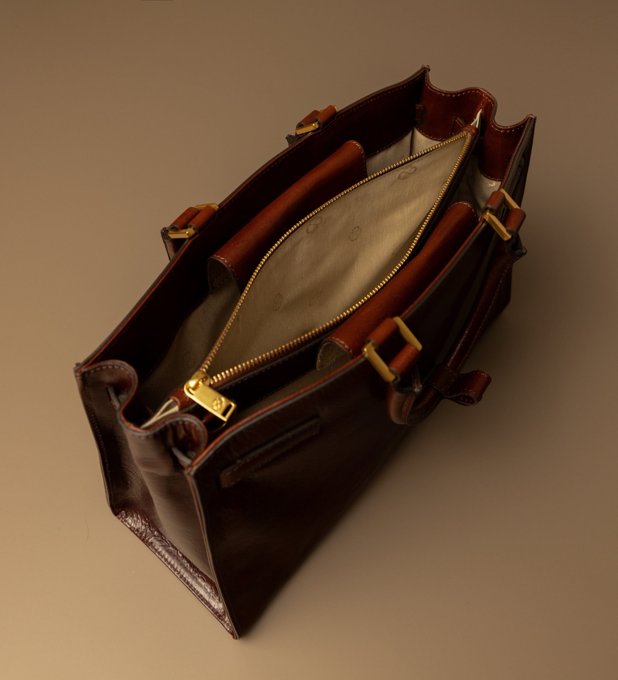 Skórzana torebka dla kobiet - Shirley