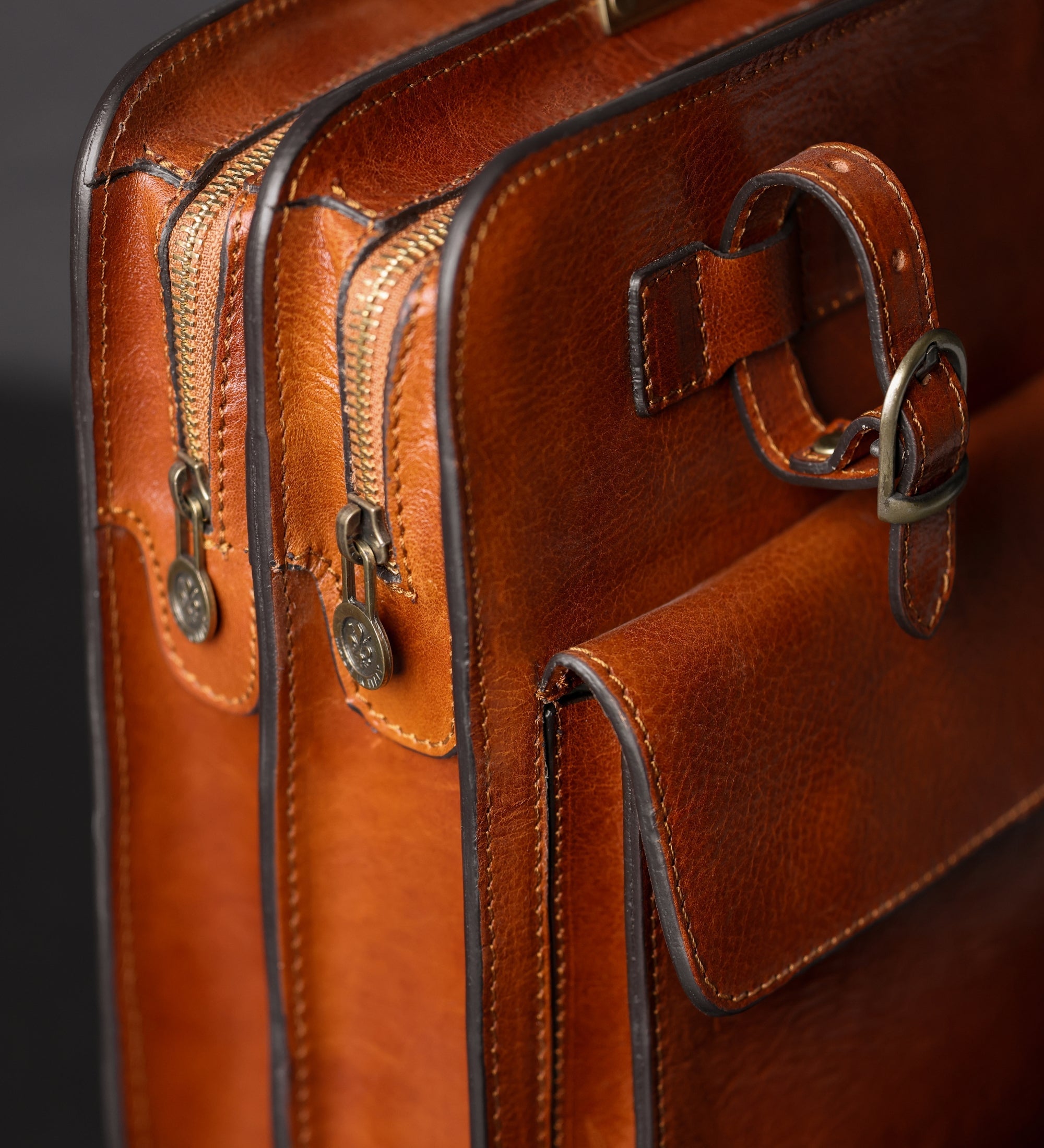 Skórzana torba typu satchel - The Prophet