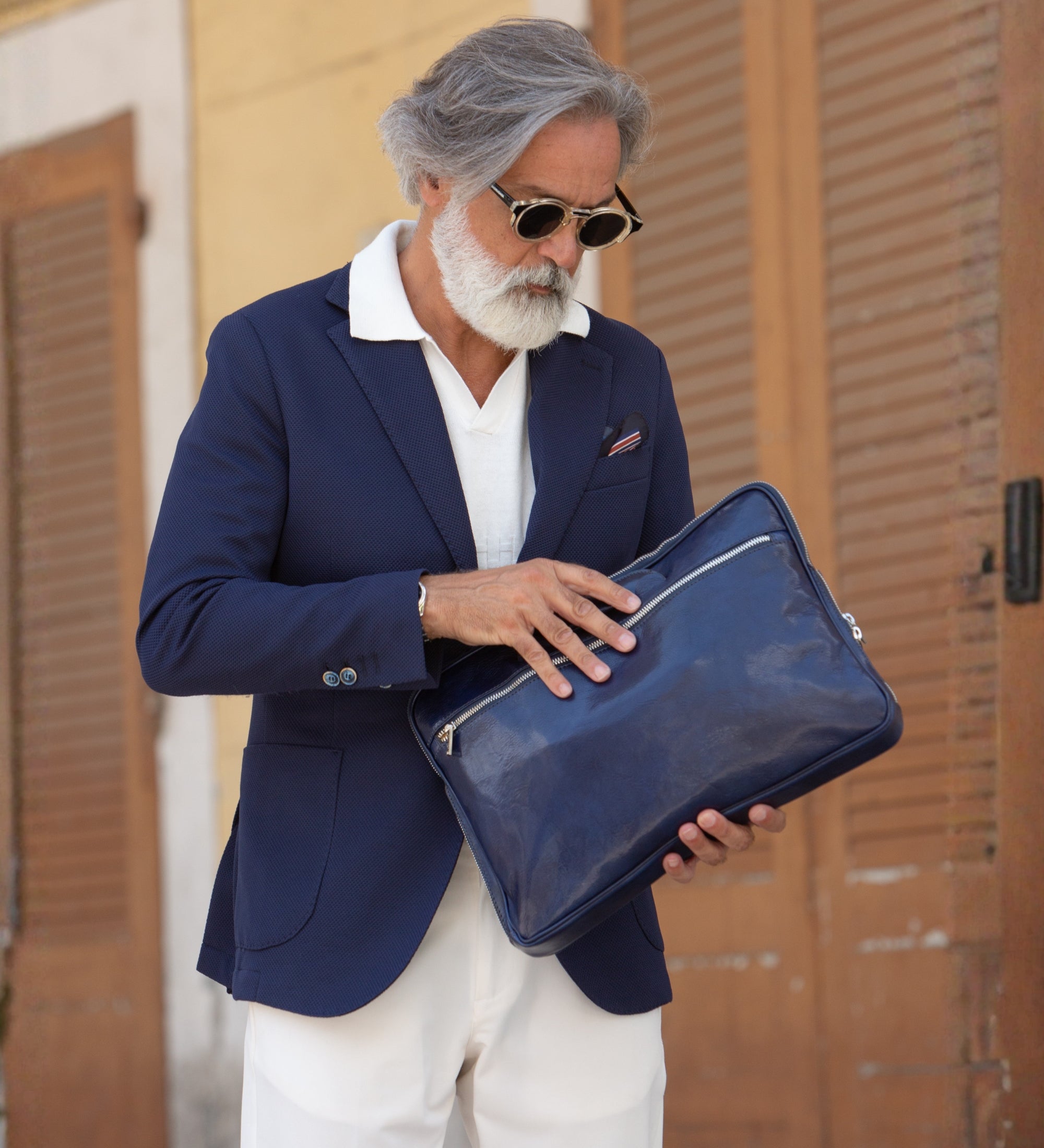 Skórzana teczka na laptopa - Brave New World