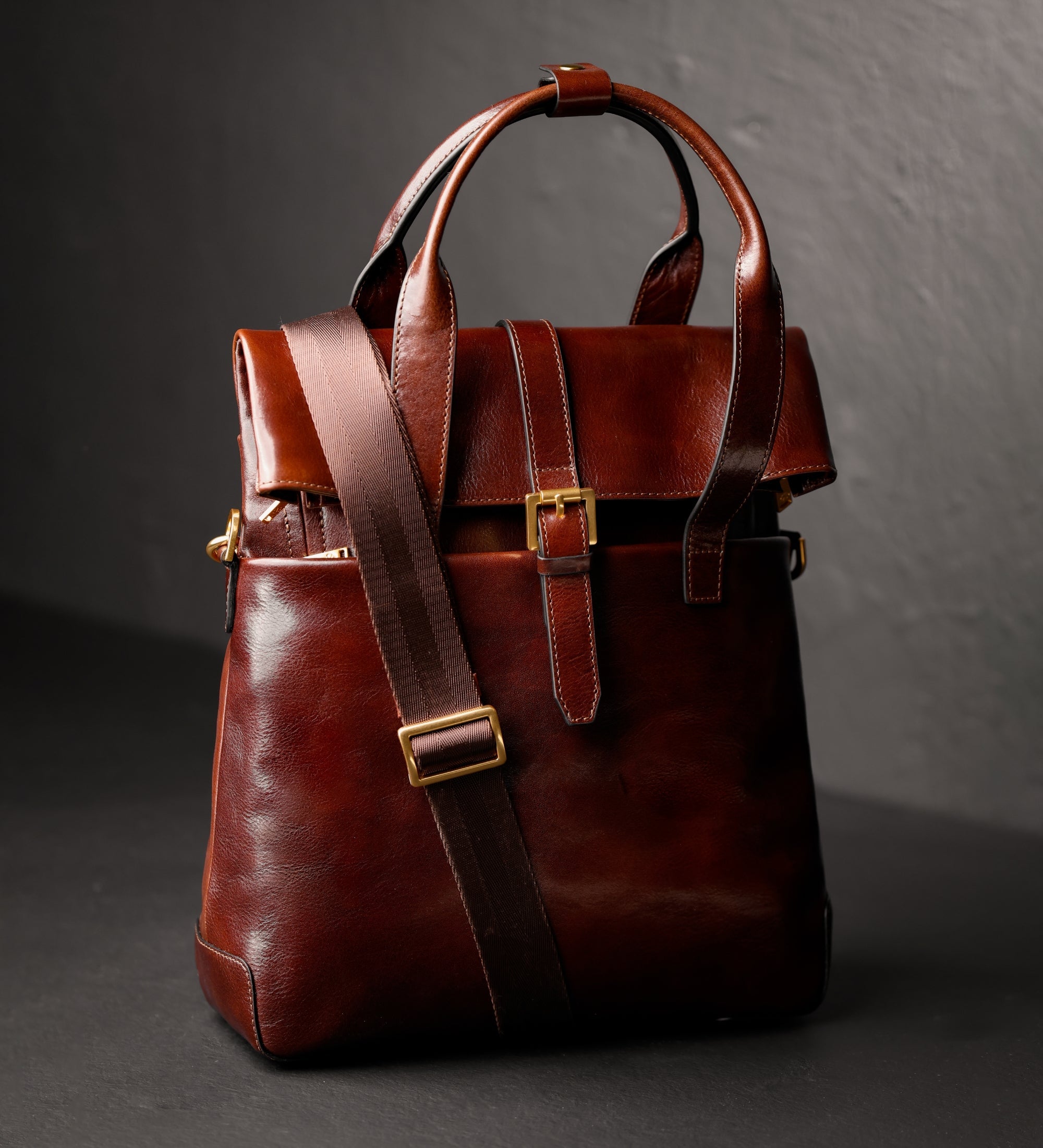 Skórzana torba na ramię/plecak wielofunkcyjny dla kobiet - The Awakening